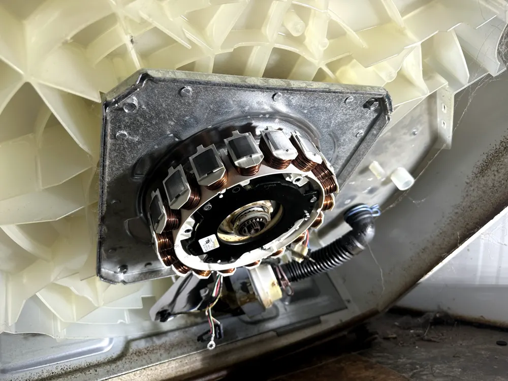 Washer motor stator exposed during teardown